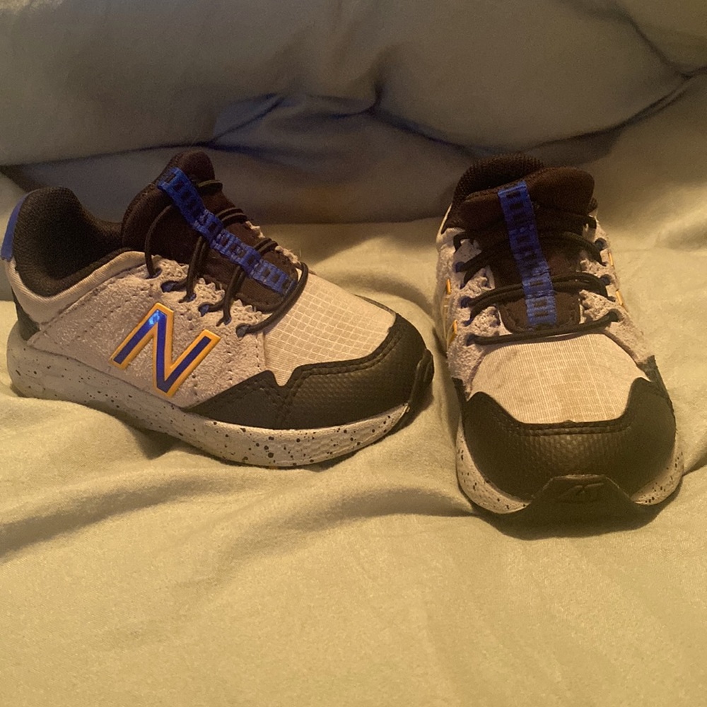 Toddler boys 5c new balance athletic shoes